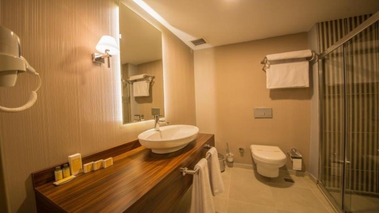 Bendis Hotel Halic Екстер'єр фото